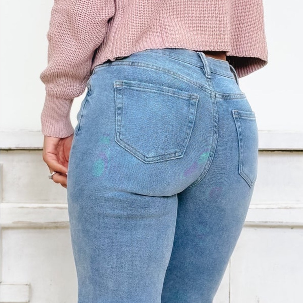 Mica Stylish Women's Blue Straight Leg Jeans see photos for sizing - Picture 3 of 5